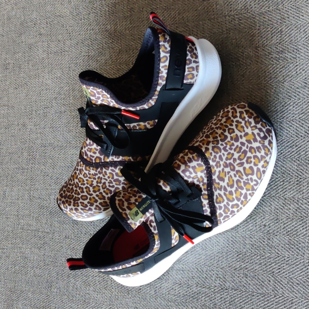 EUC NEW BALANCE Cheetah Print Nergize Sport Shoes